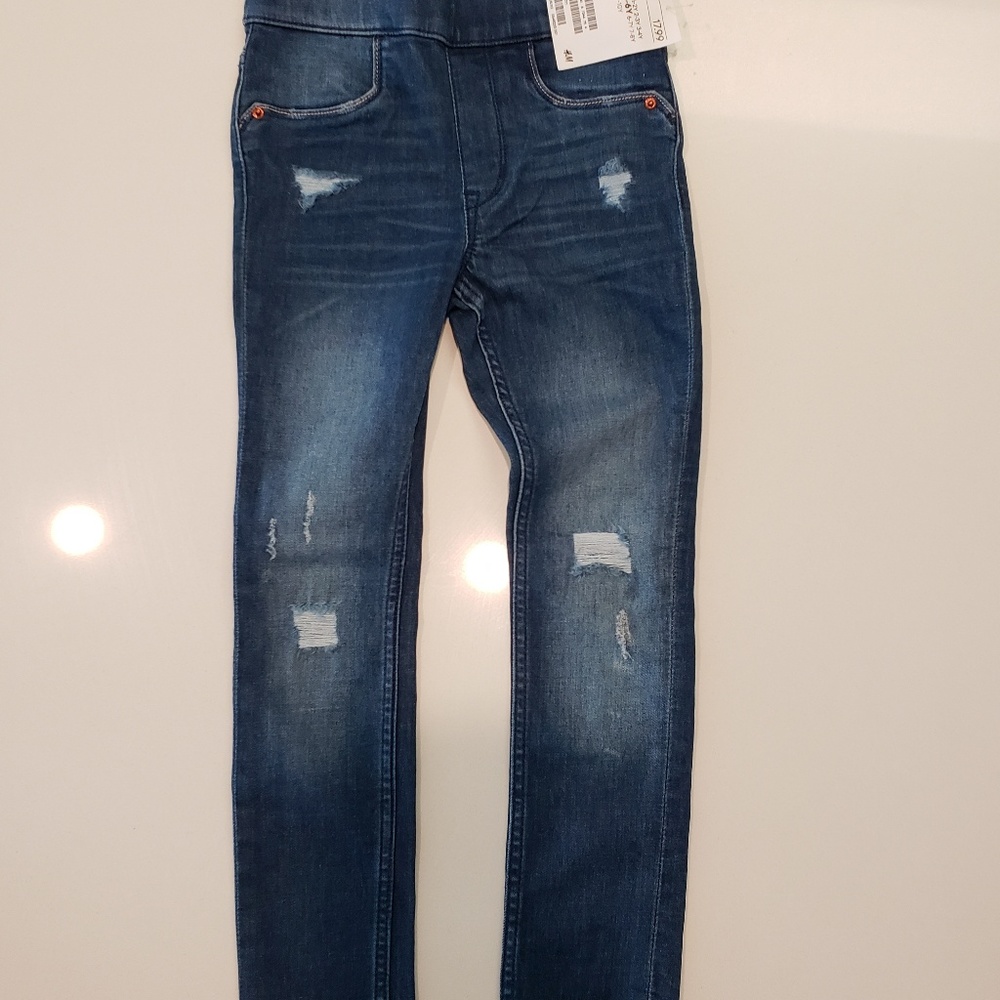 NWT girls skinny jeans. Size 5-6